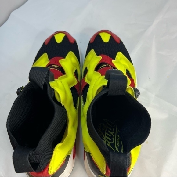 Reebok
Instapump Fury OG 20th Anniversary Sneakers - Picture 2 of 9